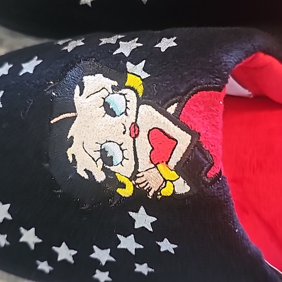 BETTY BOOP Embroidered Betty Boop Slippers - Picture 3 of 6